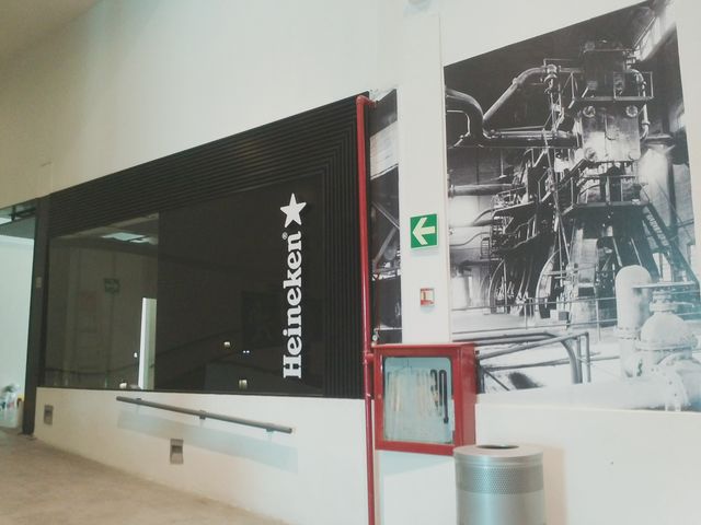 AUDITORIO BANAMEX CRISTALES CLARO Y CON SERIGRAFIA NEGRO TEMPLADOS
